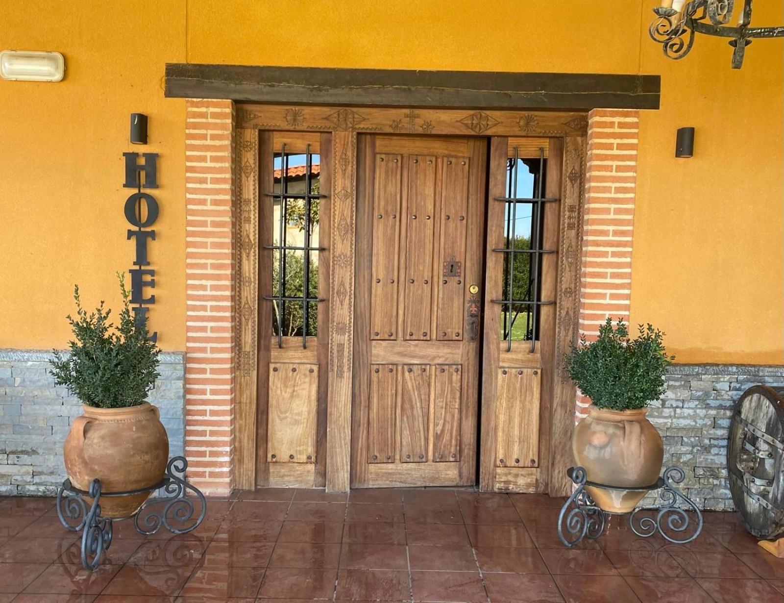 Los Reales Carrizo de la Ribera Exterior photo