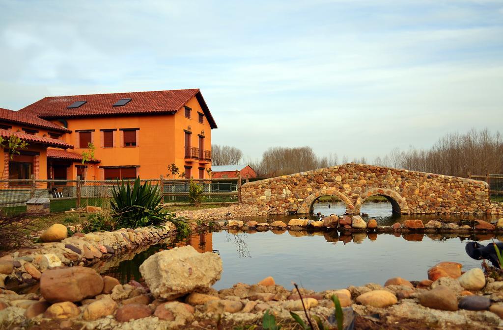 Los Reales Carrizo de la Ribera Exterior photo
