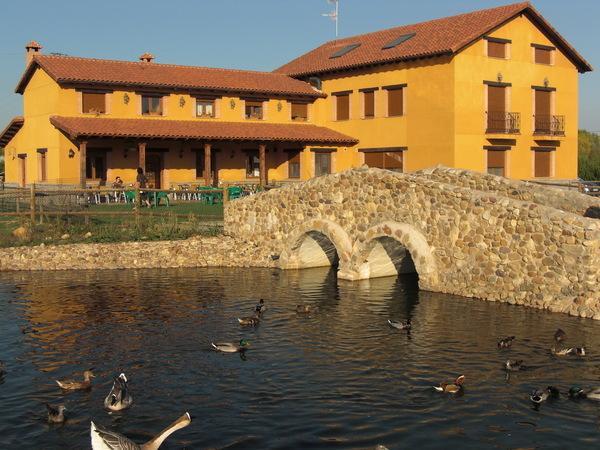 Los Reales Carrizo de la Ribera Exterior photo